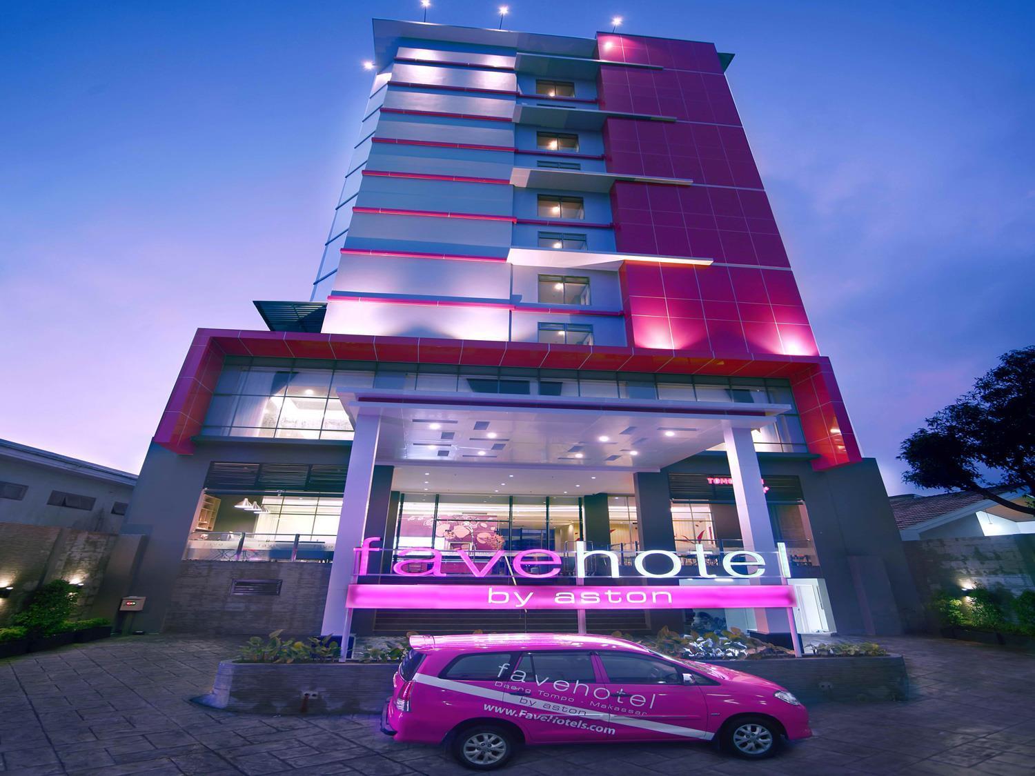 Aston Inn Pantai Losari Makassar Exterior photo